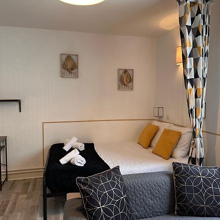 Orleans Centre Proche Gare - Appartement Fonctionnel Residence Calme Parking Prive Gratuit - Le Central Elegance المظهر الخارجي الصورة