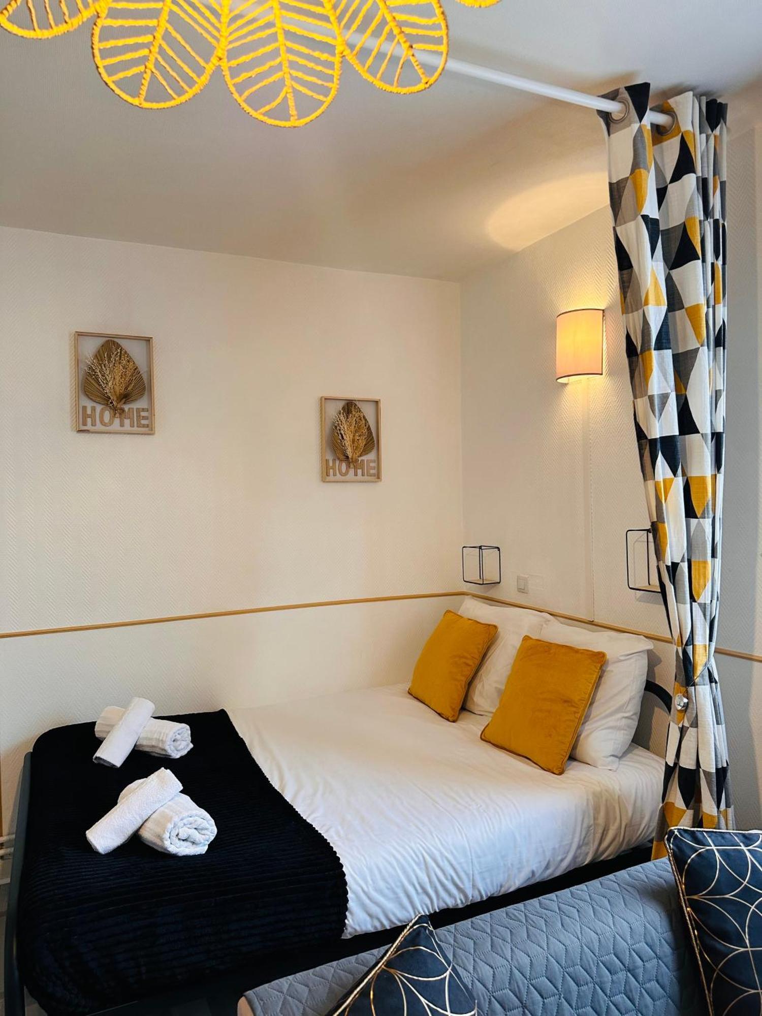 Orleans Centre Proche Gare - Appartement Fonctionnel Residence Calme Parking Prive Gratuit - Le Central Elegance المظهر الخارجي الصورة