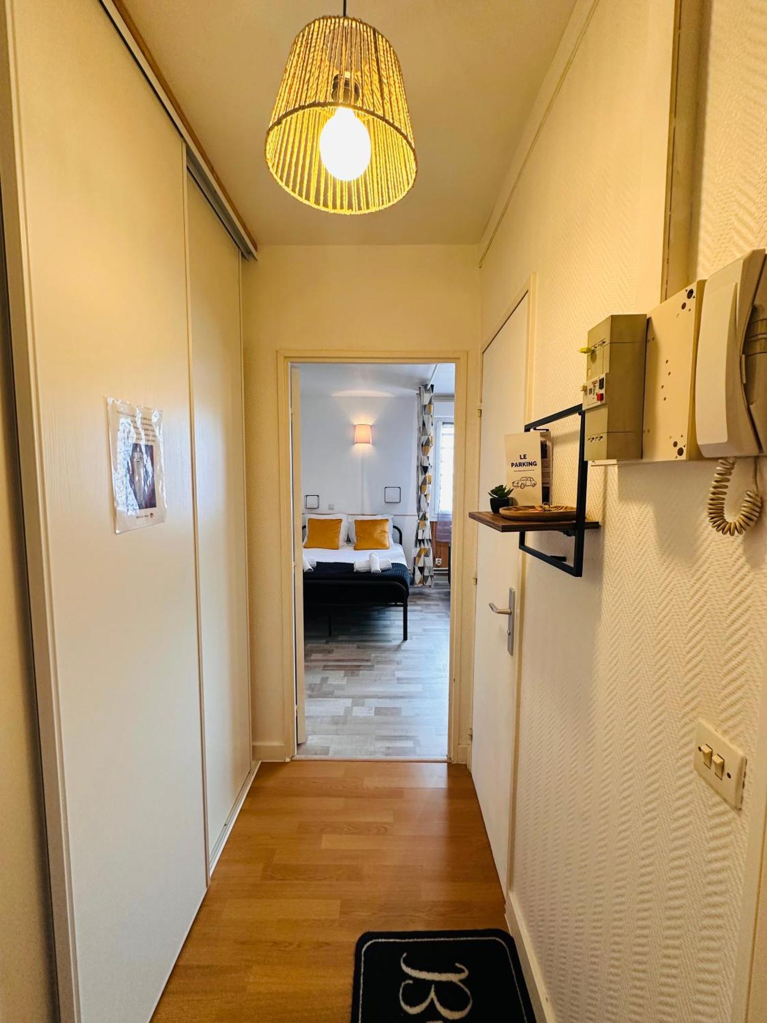 Orleans Centre Proche Gare - Appartement Fonctionnel Residence Calme Parking Prive Gratuit - Le Central Elegance المظهر الخارجي الصورة
