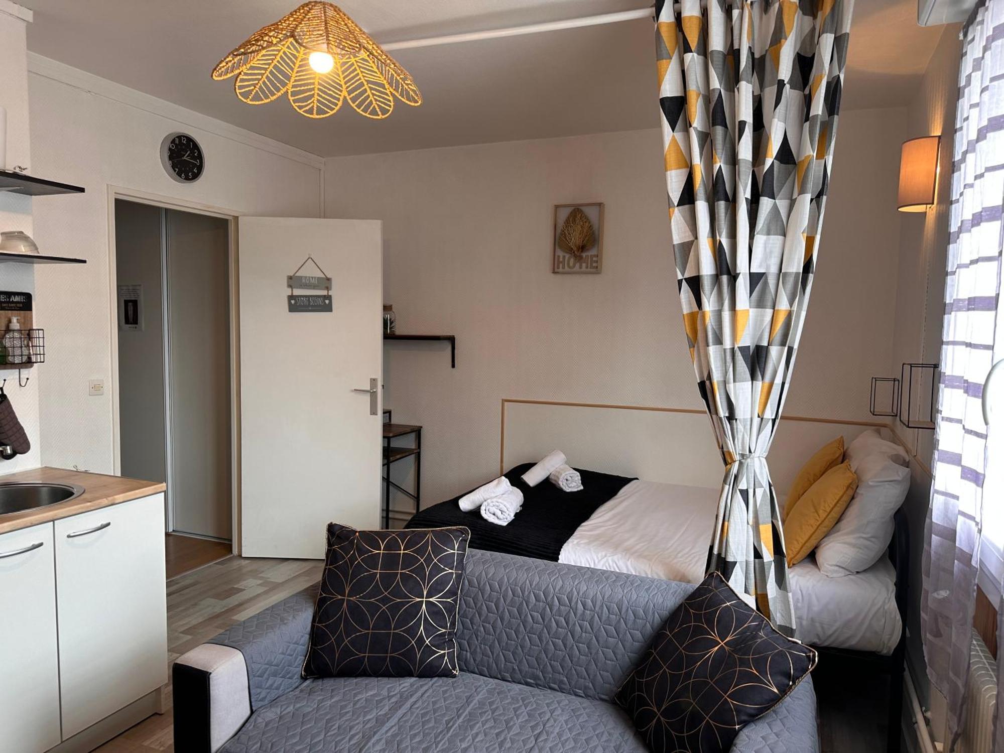 Orleans Centre Proche Gare - Appartement Fonctionnel Residence Calme Parking Prive Gratuit - Le Central Elegance المظهر الخارجي الصورة